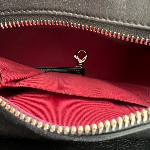 Chanel Gabrielle Hobo Calfskin - Picture 4 of 6